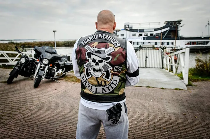 leider no surrender opgepakt bij invallen