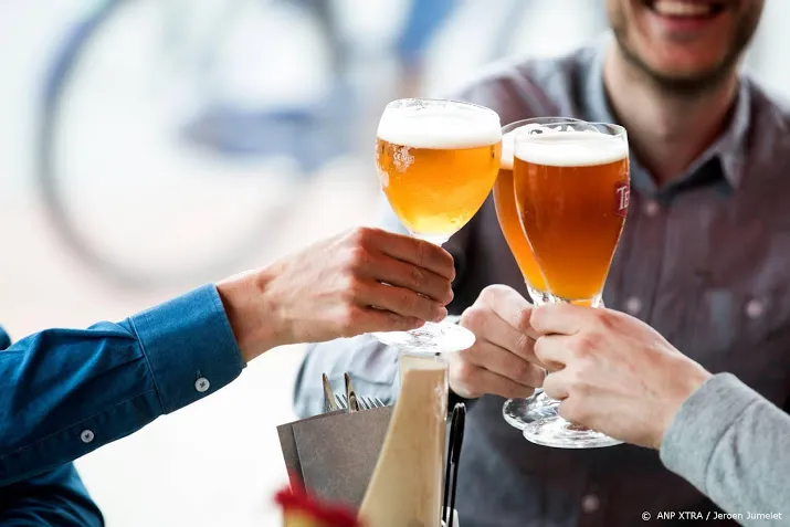 letten esten en litouwers geven relatief meeste uit aan drank