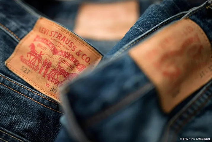 levi strauss schrijft zwarte cijfers