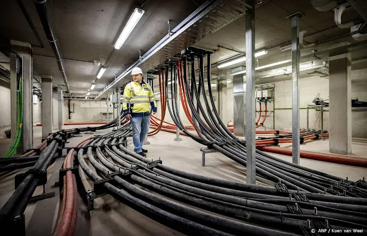 liander breidt elektriciteitsnet gelderland en noord holland uit