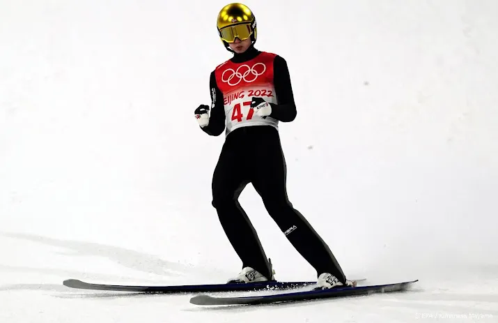 lindvik houdt kobayashi van olympisch goud op de grote schans