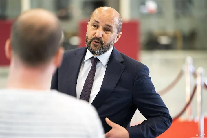 lokale partijen minder landelijke politici als burgemeester