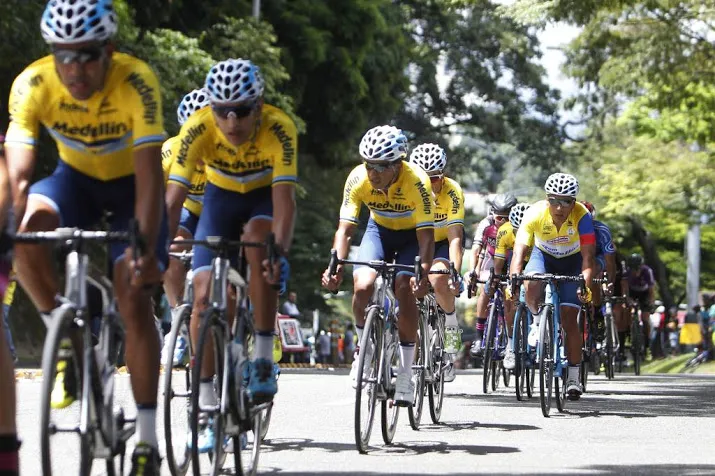 loodzware vuelta start met tijdrit in malaga
