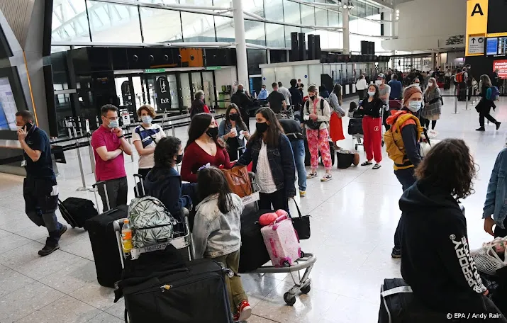 luchthaven heathrow biedt excuses aan voor slechte service