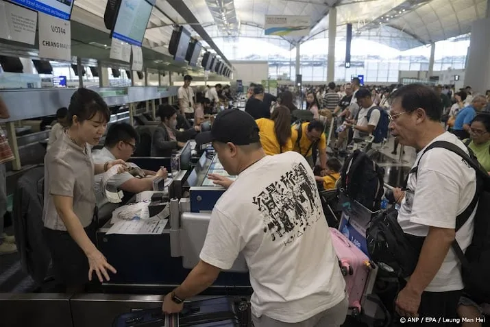 luchthaven hongkong weer operationeel na storing