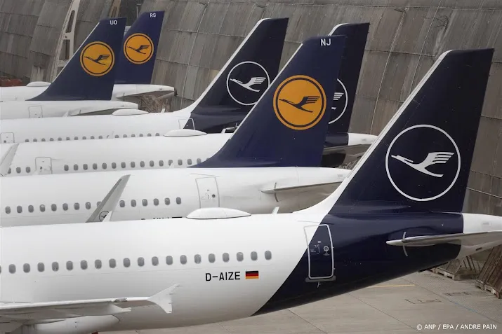 lufthansa rekent op 50 000 gedupeerde reizigers door staking