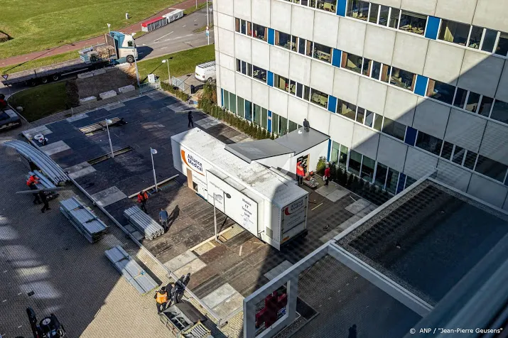 maastricht umc plaatst 250 bedden in congrescentrum om corona
