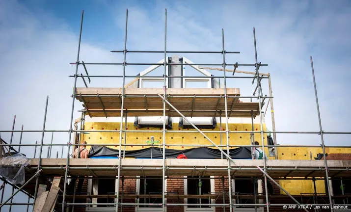 makelaars dringen opnieuw aan op meer huizen