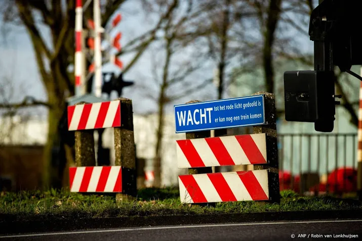 man 92 dood na ongeluk op spoorwegovergang
