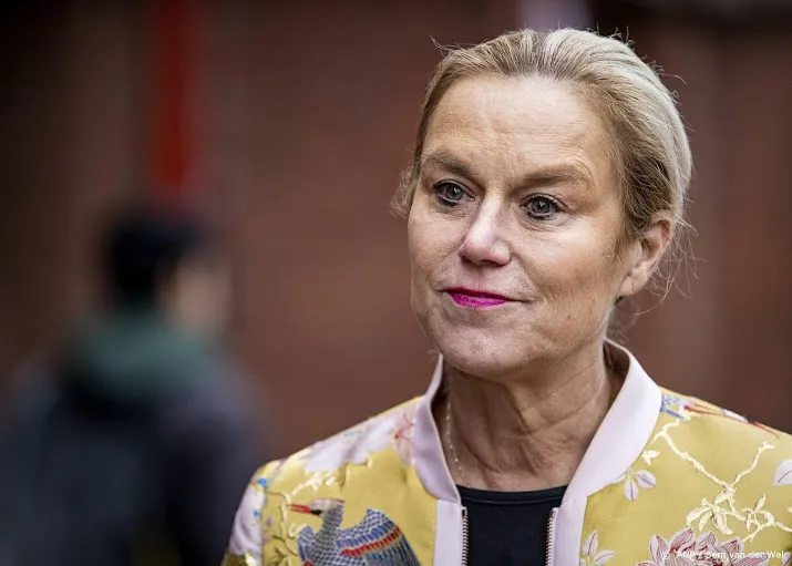 man met fakkel langer vast voor bedreiging kaag