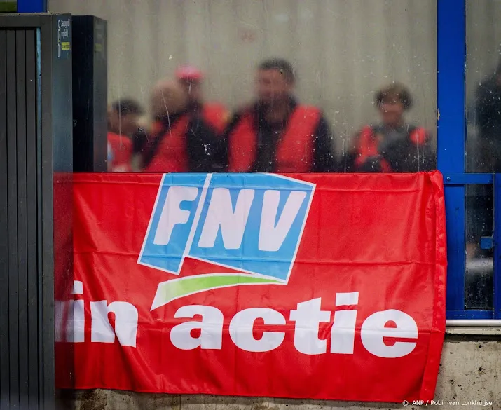 manifestatie fnv in olympisch stadion tegen inkomenscrisis