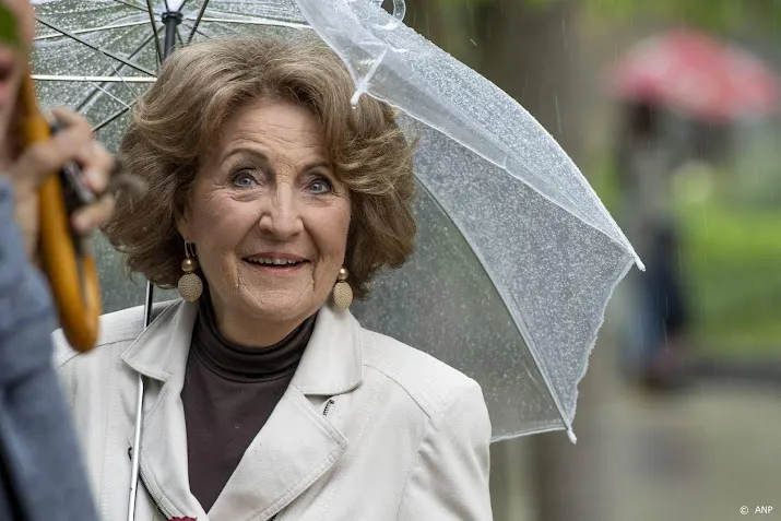 margriet reikt prinses christina klassiek concours prijzen uit