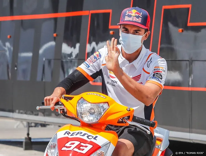 marquez zes dagen na zware val terug op de motor