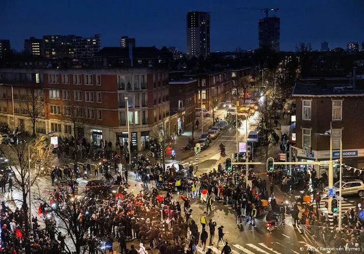 me den haag grijpt in bij onlusten na wk overwinning marokko