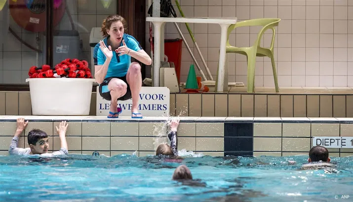 meer amsterdamse kinderen krijgen vergoeding voor school en sport