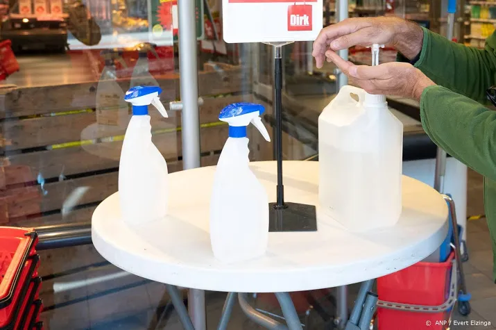 meer dan 10 000 coronabesmettingen in amsterdam