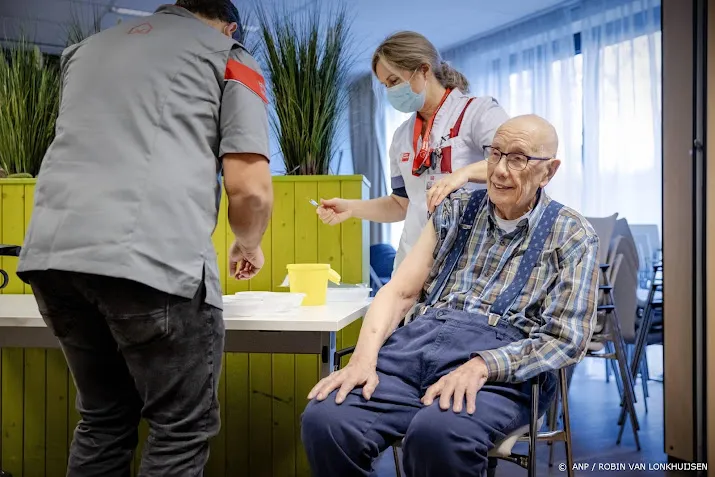 meer dan duizend verpleeghuizen kampen met coronabesmetting