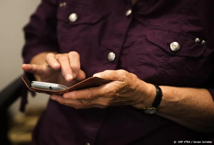 meldpunt kinderporno krijgt fors minder meldingen