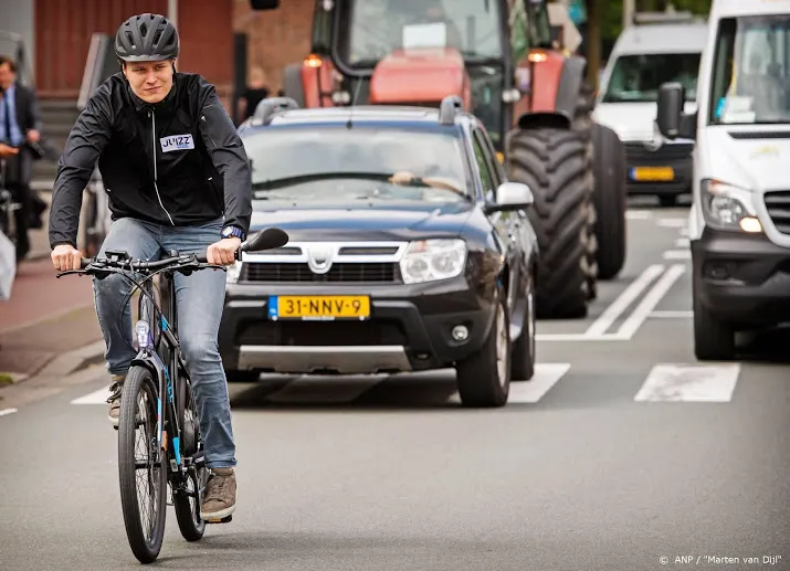 mensen kiezen vaker elektrische fiets voor woon werkverkeer