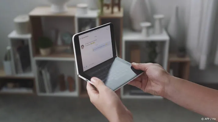 microsoft onthult uitklapbare smartphone