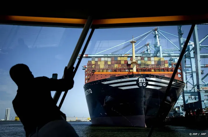 minder schepen in haven rotterdam geen grote ongelukken