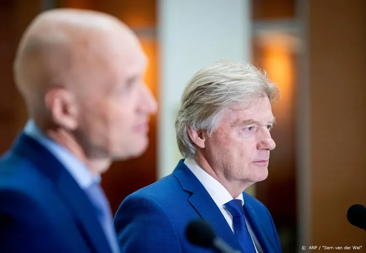 minister geld voor extra bedden op ic voor tweede golf komt er