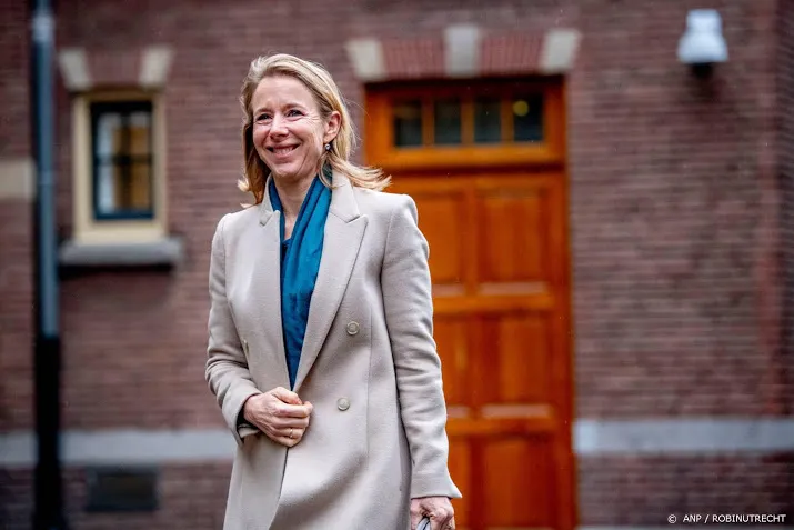 minister pleit voor schonere bouw na pfas crisis