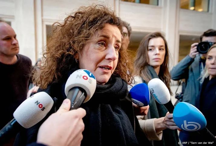 minister vaste boekenprijs blijft