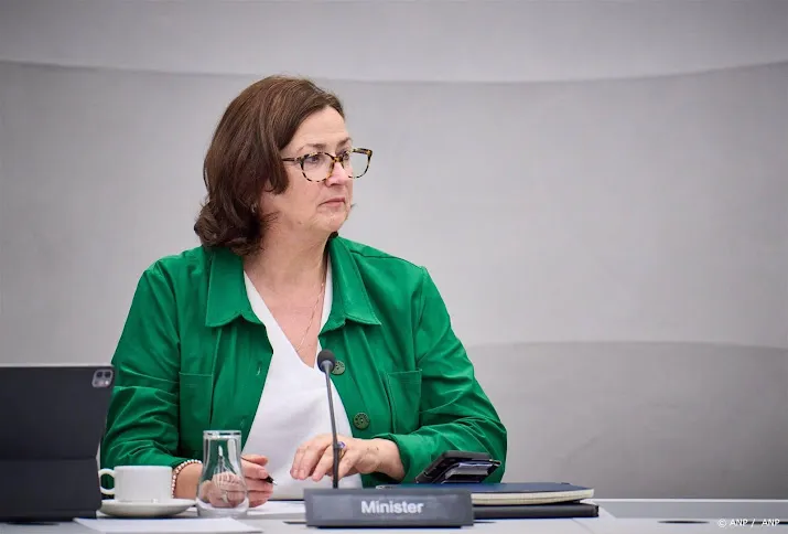ministerie verwacht snel duidelijkheid over pfas in eieren hobbykippen