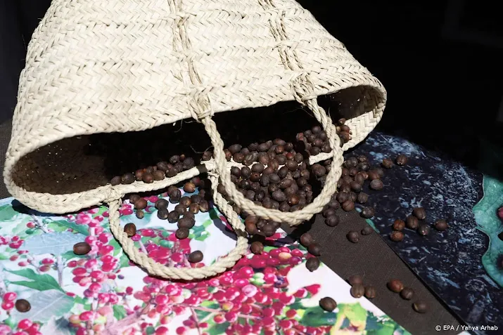 moederbedrijf douwe egberts investeert in verantwoorde koffie