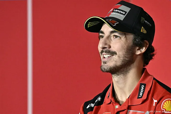 motorcoureur bagnaia in uniek rijtje bij grijpen motogp titel