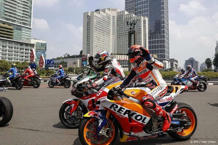 motorcoureur marquez mist gp indonesie na crash kort voor race
