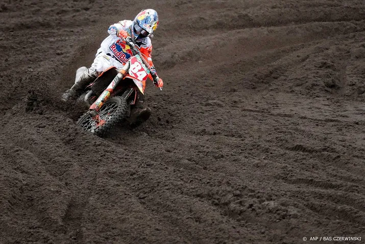 motorcrosser herlings mist eindzege in letland door val