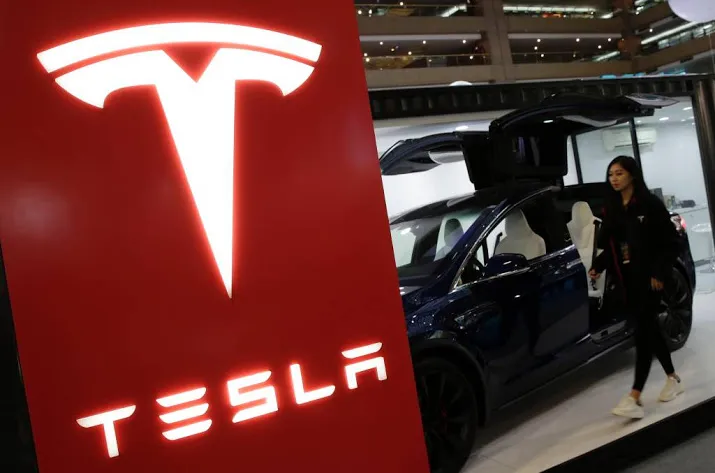 musk maakt 1 aprilgrap over failliet tesla
