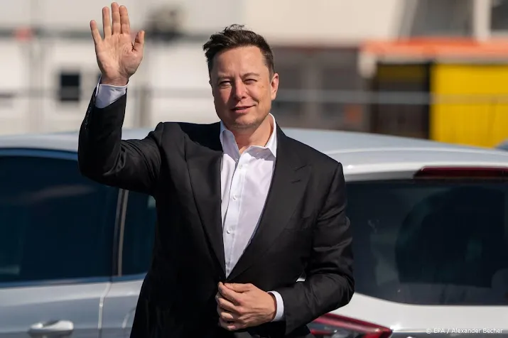 musk moet volgens 58 procent stemmen aftreden als topman twitter