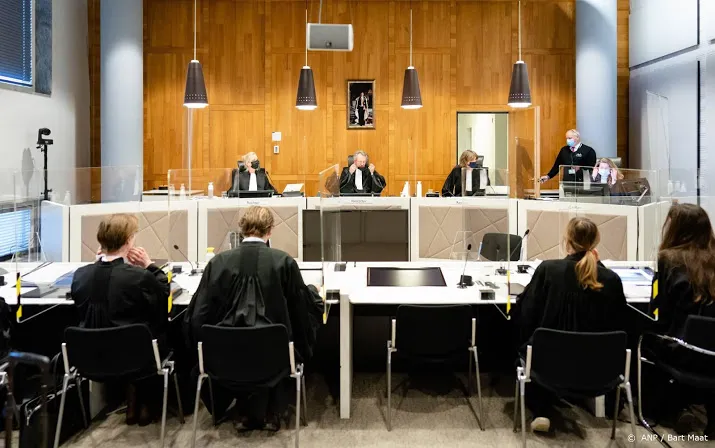 nabestaanden treinkapers de punt waarheid wordt toegedekt