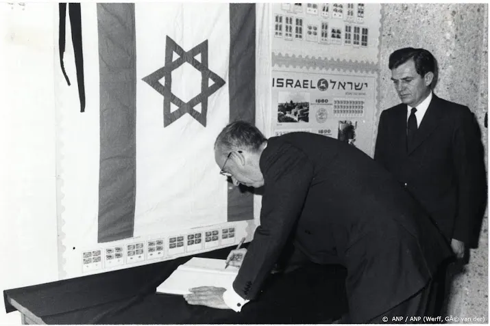 nabestaanden van in 1972 gedode atleten munchen eisen smartengeld