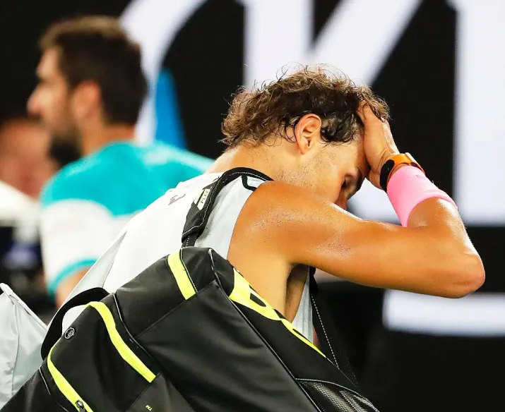 nadal klaagt over harde ondergrond