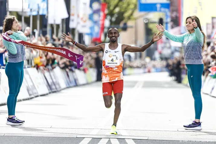 nageeye wint opnieuw marathon van rotterdam in nederlands record