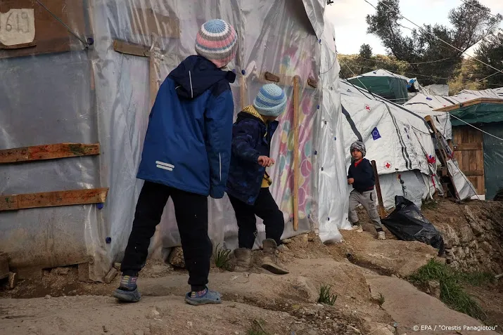 nederland helpt bij opvang kinderen op griekse vasteland