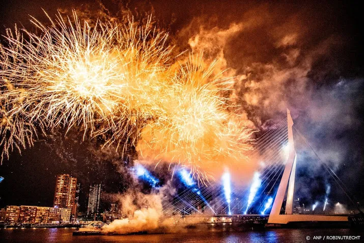 nederland knalt het nieuwe jaar in