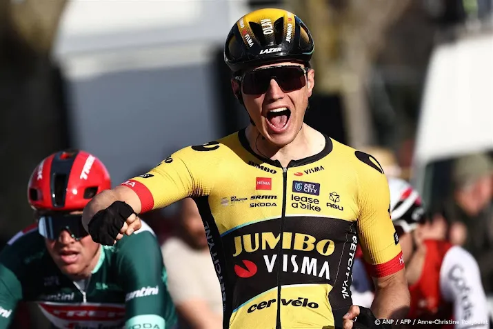 nederlander kooij wint vijfde etappe van uae tour na fotofinish