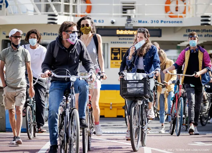 nederlanders pakken vaker de fiets vanwege het coronavirus