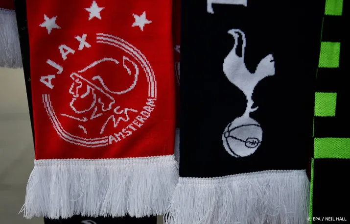 negen arrestaties in londen bij tottenham ajax