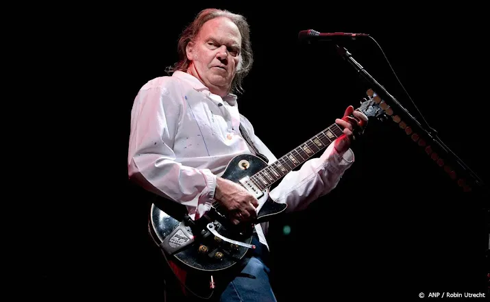 neil young verhuist zijn muziek naar amazon music