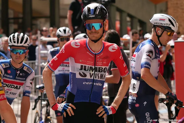 niet fitte van baarle meldt zich af voor parijs roubaix