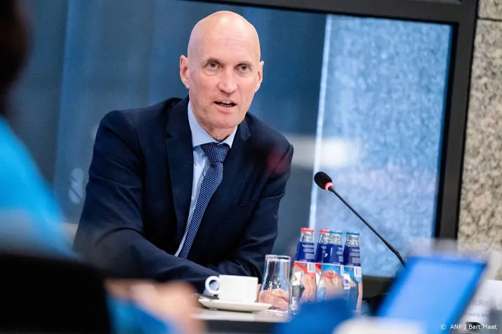 nieuwe persconferentie over coronadrukte in ziekenhuizen