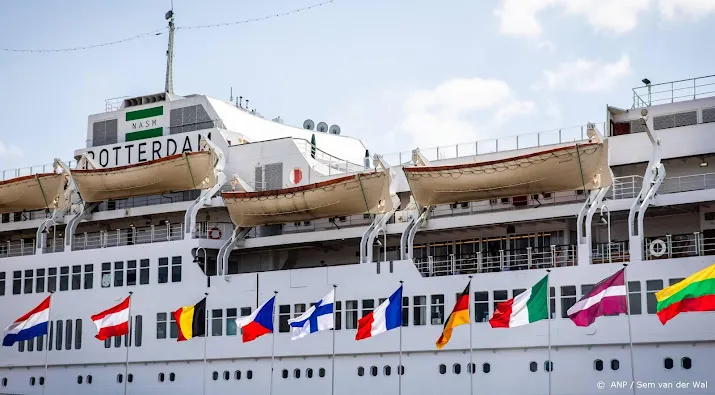 nieuwste cruiseschip rotterdam komt naar rotterdam