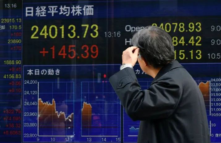 nikkei sluit week licht hoger af