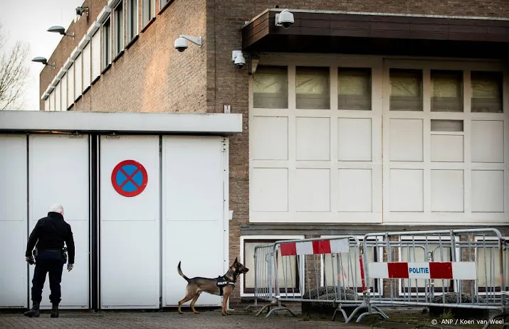 noffel doet er voornamelijk het zwijgen toe